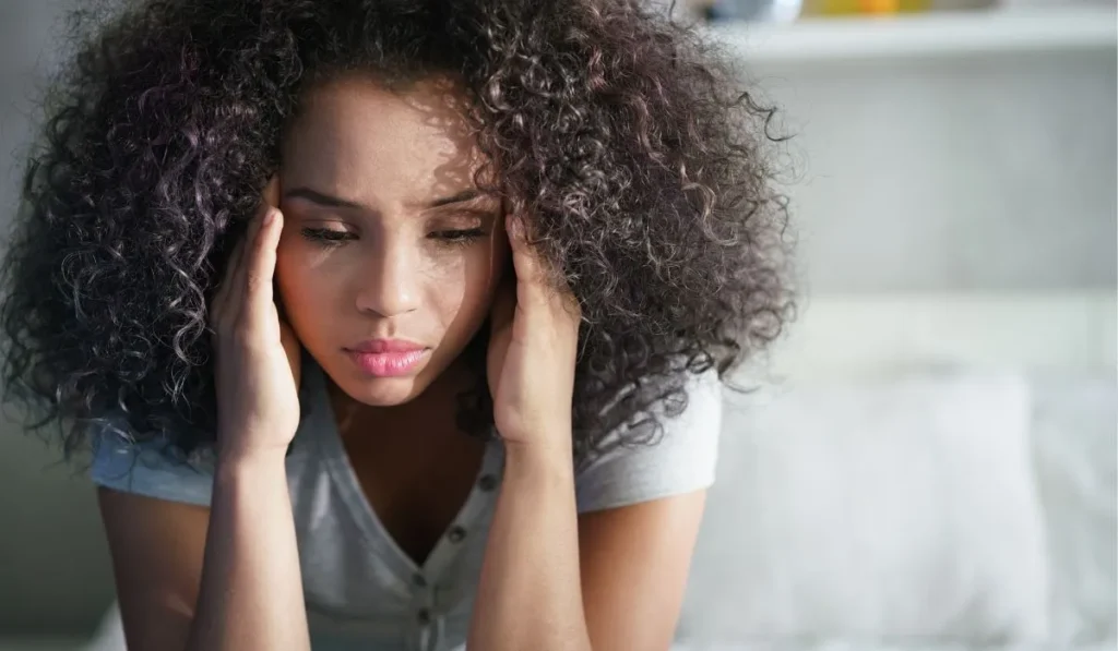 woman thinking about her depression - Lynk Diagnostics woman thinking about her depression