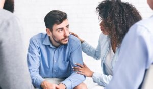 people at a drug rehab session - Lynk Diagnostics people at a drug rehab session